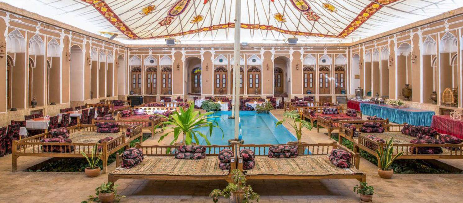 Moshir Hotel Garden Yazd